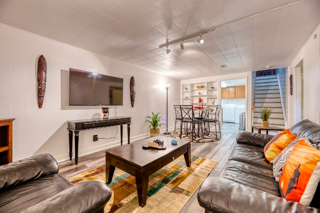 Photo - 35 Upham St Unit B