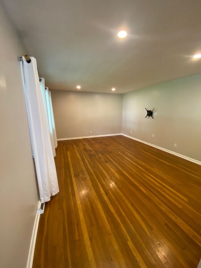 Photo - 2663 E Stanford St