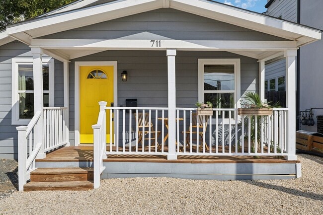 Photo - DARLING 2-BEDROOM MAHNCKE PARK COTTAGE