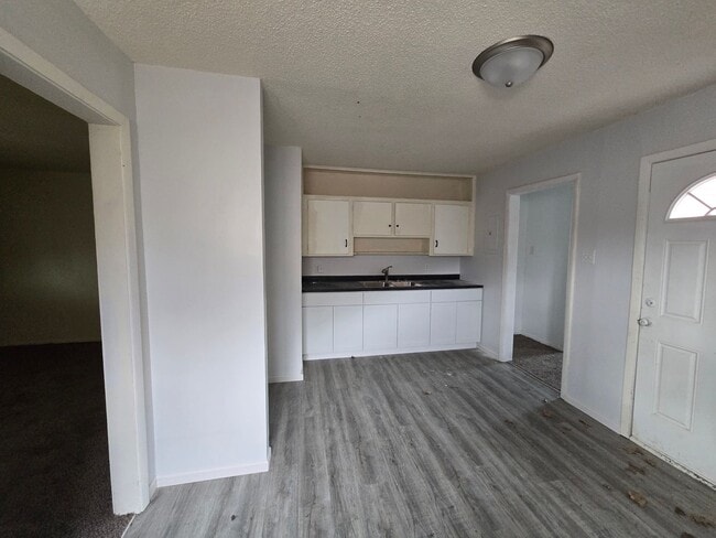 Photo - 3 bed 1 bath house