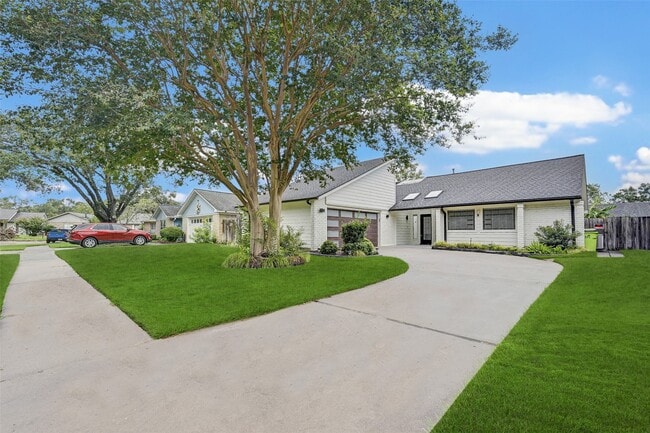 Building Photo - 15614 Oldridge Dr