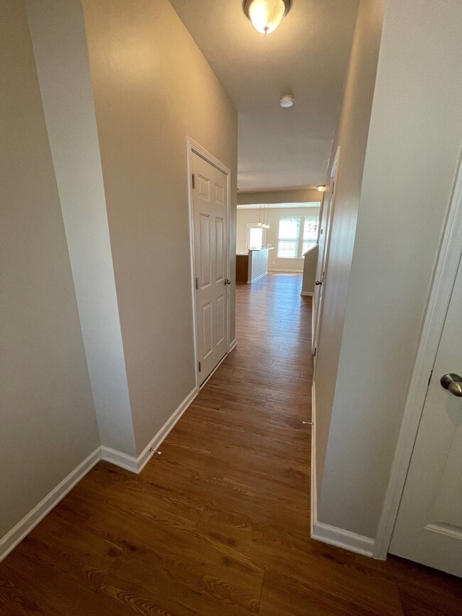 Photo - 112 Hawkstone Dr
