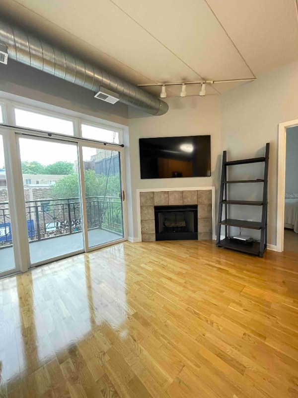 Photo - 1155 W Madison St