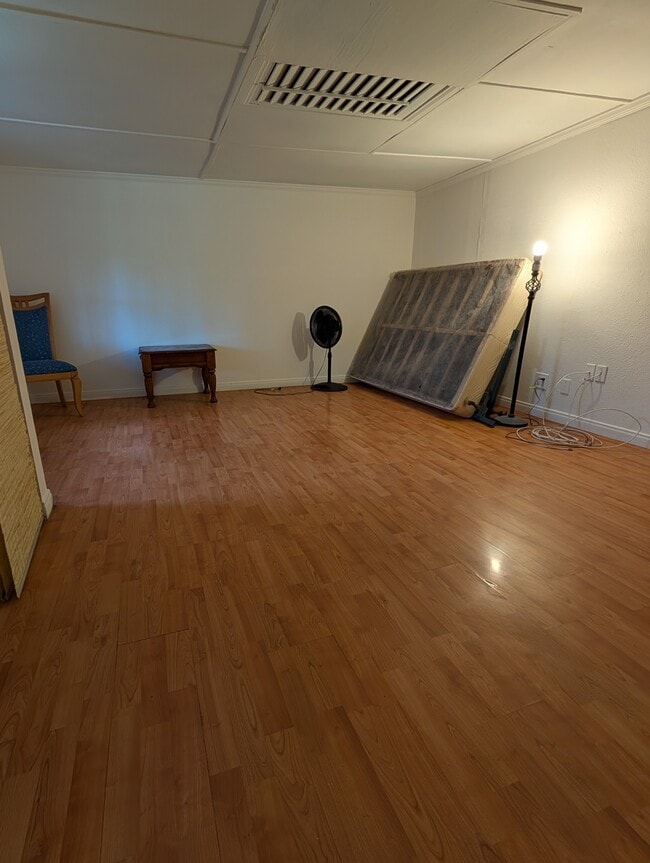 Photo - 7781 Bently Ave Unidad A