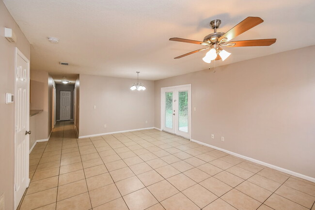 Photo - 5743 Kinkaid Rd