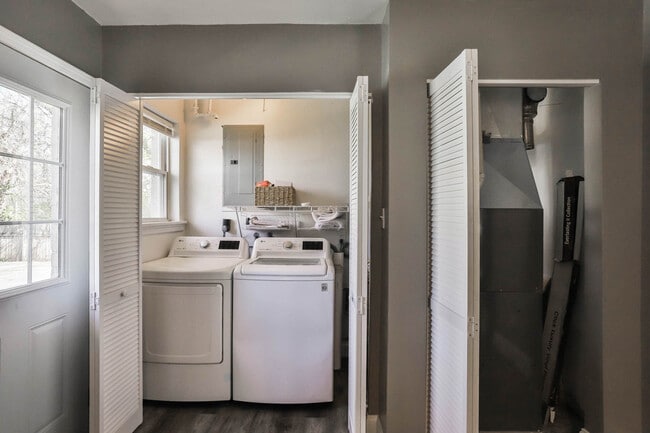 Photo - 711 N Elm Ave