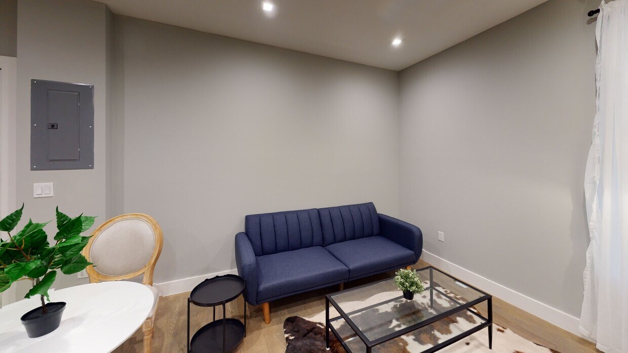 Photo - Private bedroom in 2 bed/1 bath Home