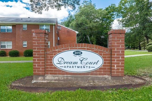 Dream Court Apartments