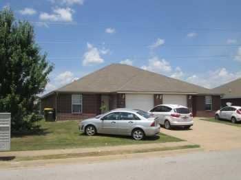 Building Photo - 809 Meadowlands Dr Rental