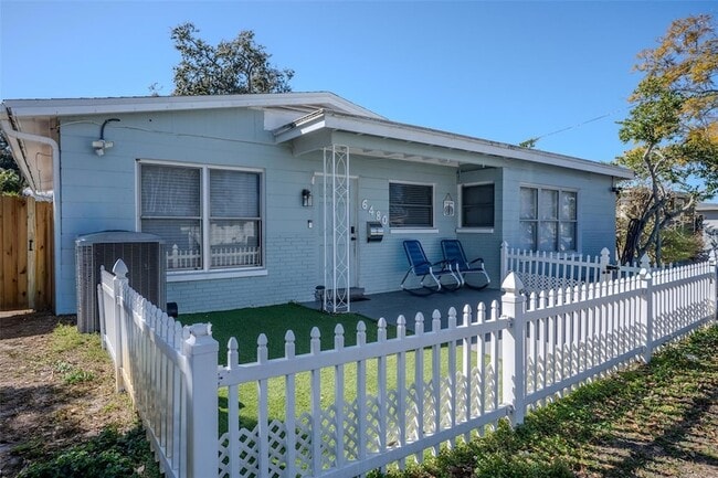 Building Photo - 6480 34th Terrace N