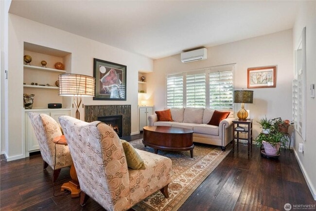 Photo - Elegant 3 Bedroom Home in Harbor Crossing ...