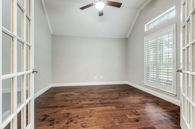 Photo - 8708 Falcon View Dr