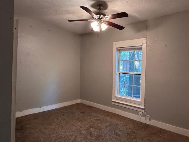 Photo - 615 S Throckmorton St