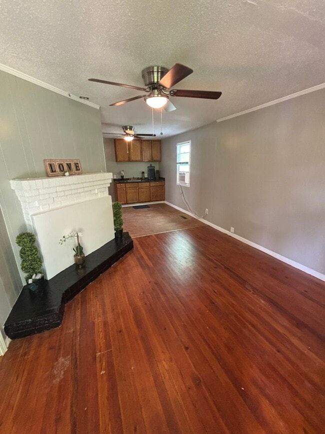 Photo - 322 Garfield St