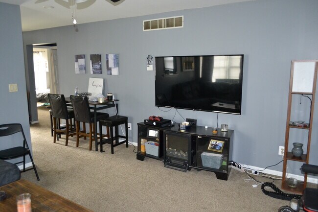 Photo - 771 Brian Way Unidad A