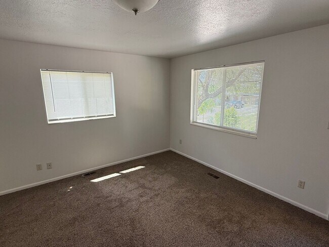 Photo - 54 W Clearfield triplex Unit 2