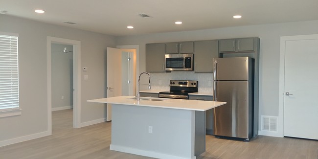 Building Photo - The Trousdale Rental