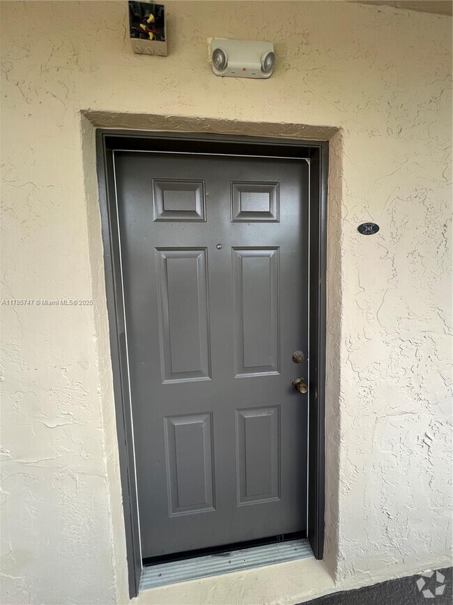 Building Photo - 14500 SW 88th Ave Unit 245 Rental