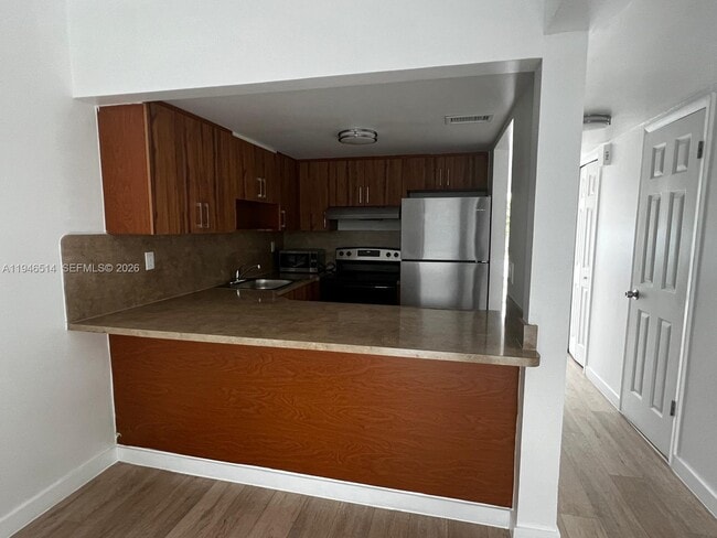 Photo - 324 W 74th Pl