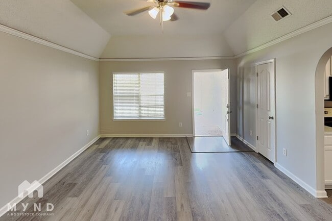 1142 Cross Valley Cove