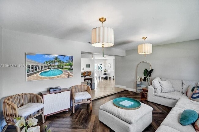 Photo - 2080 NE 65th St