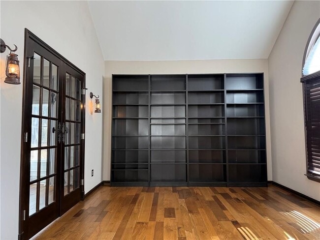 Photo - 1180 Downyshire Dr