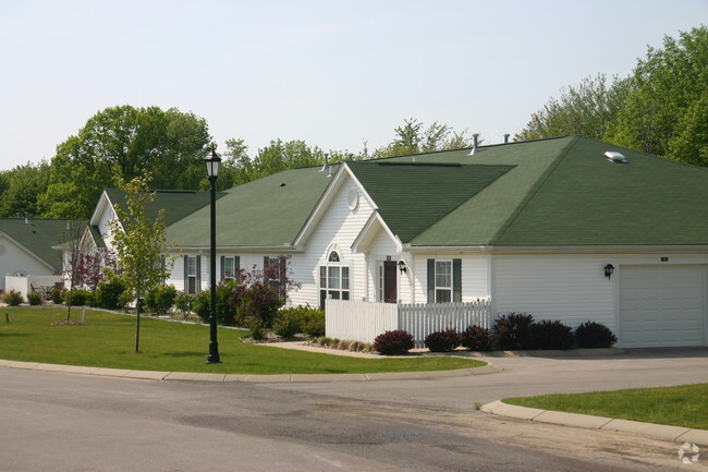 Building Photo - Hermitage Hills Apartments