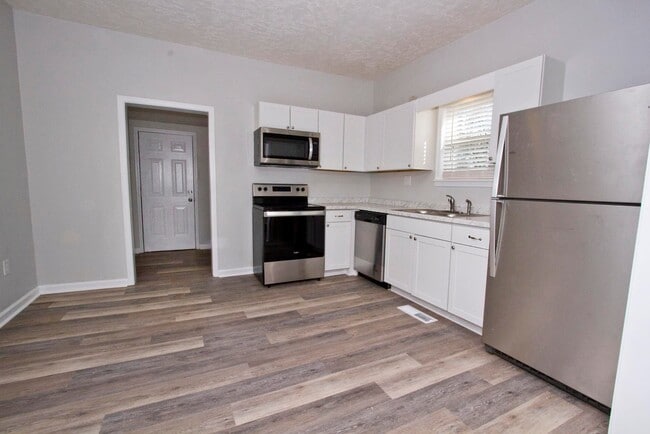 Photo - 1300 Todd Ave