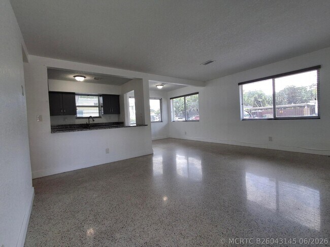 Photo - 1624 NE 25th St Unit 1624