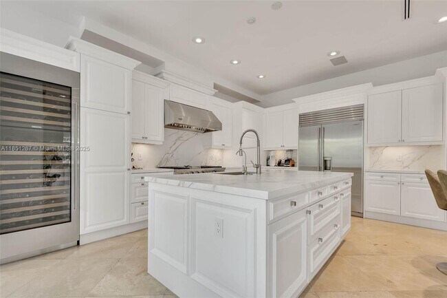Photo - 3320 Devon Rd