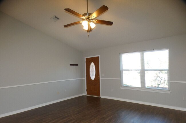 Photo - 4-Bedroom Home On Cul-De-Sac