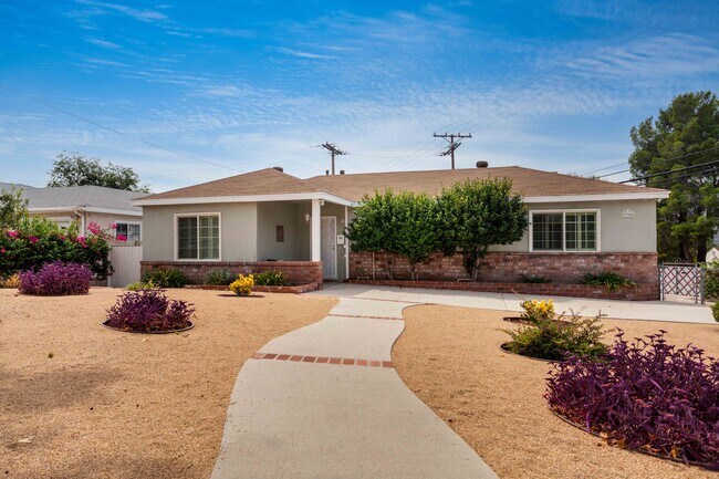 Photo - 3754 Fairesta St