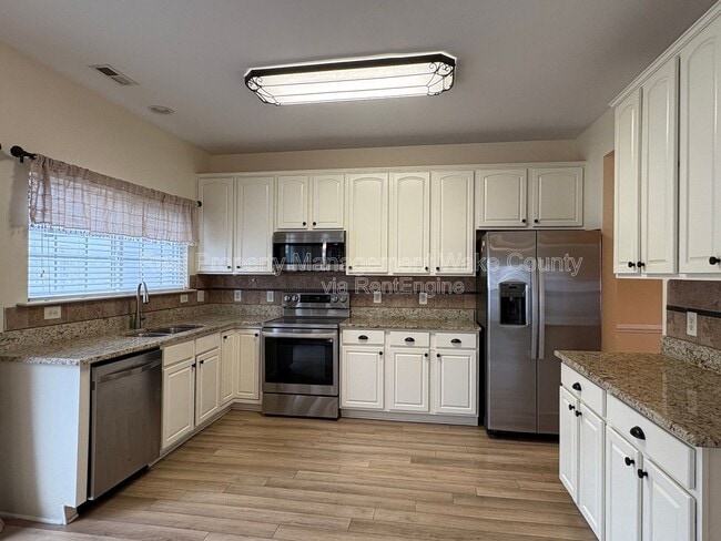 Photo - 338 Luke Meadow Ln