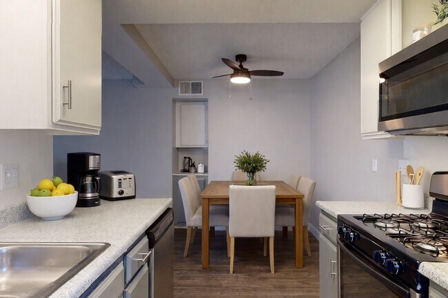 Photo - Hillside Village Apartments