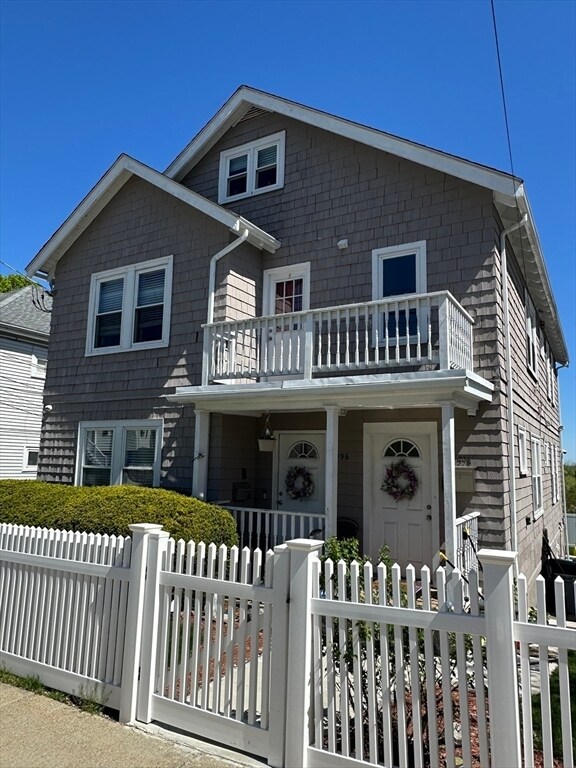 Photo - 598 Beech St Unidad 2 Rental