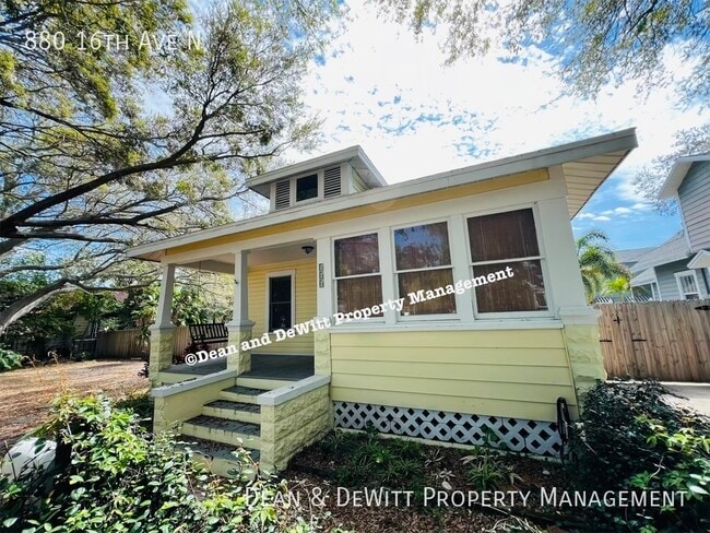 Photo - 880 16th Ave N Casa