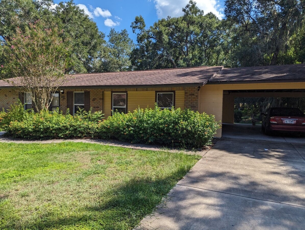 Near Stetson and Downtown! - Near Stetson and Downtown!