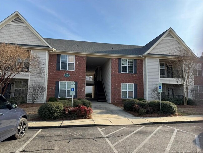 Building Photo - 381 Gallery Dr