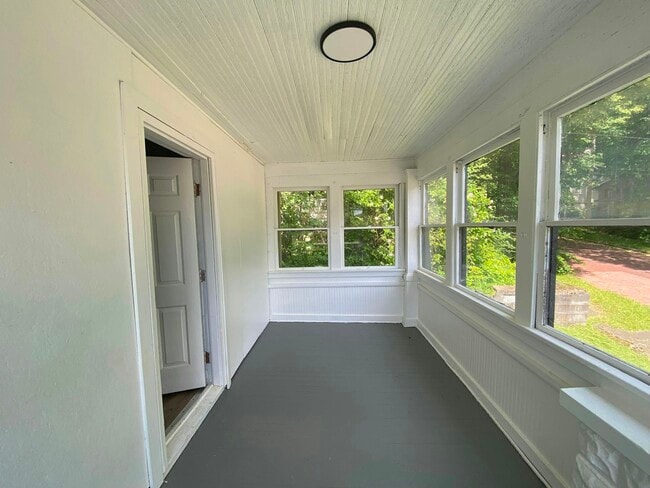 Photo - 712 Roselle Ave