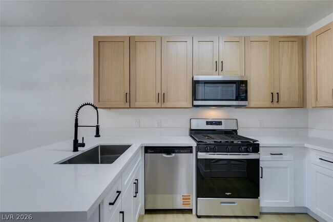 Photo - 4730 E Craig Rd Unidad 1085