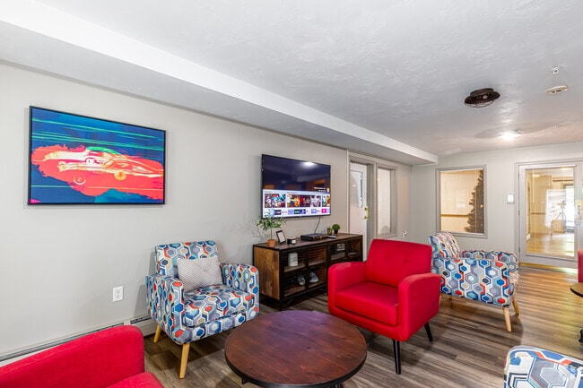 Community Room - University Crossing Apartments