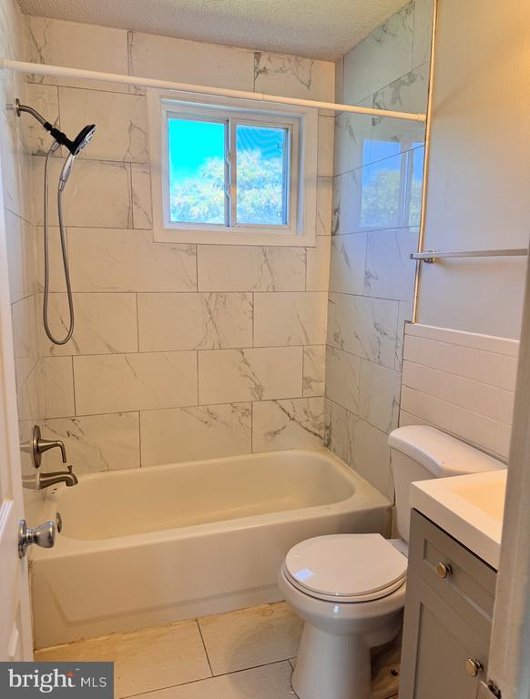 Photo - 2732 Keating St