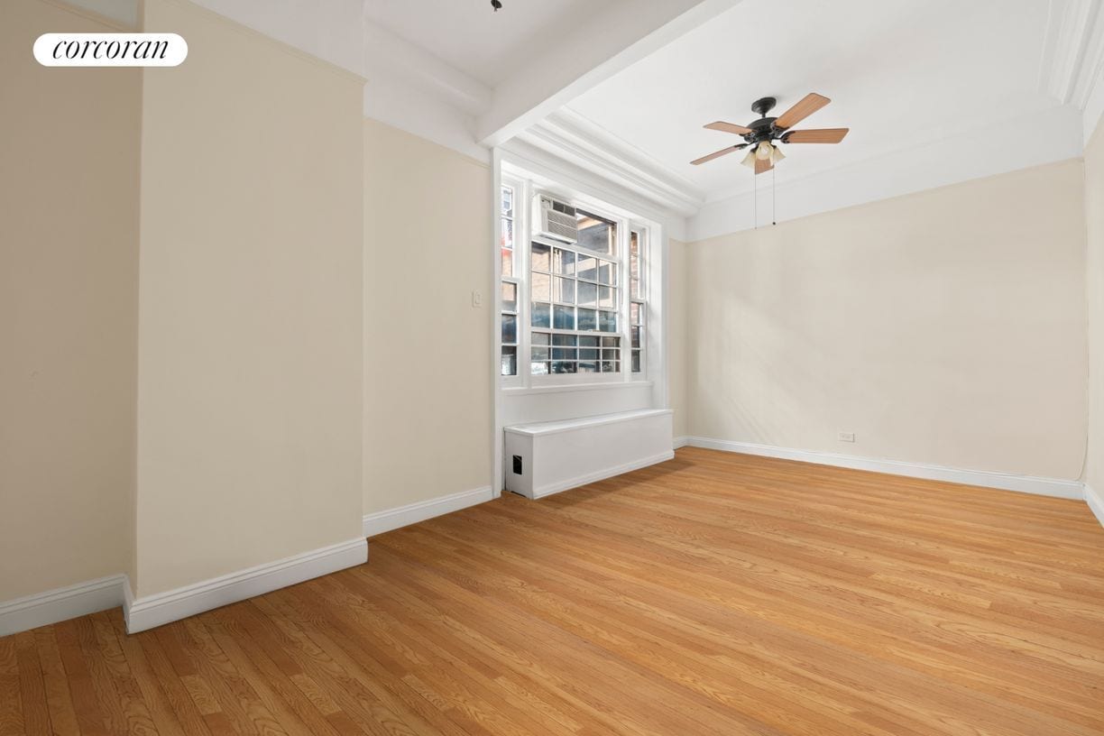 Photo - 140 W 79th St