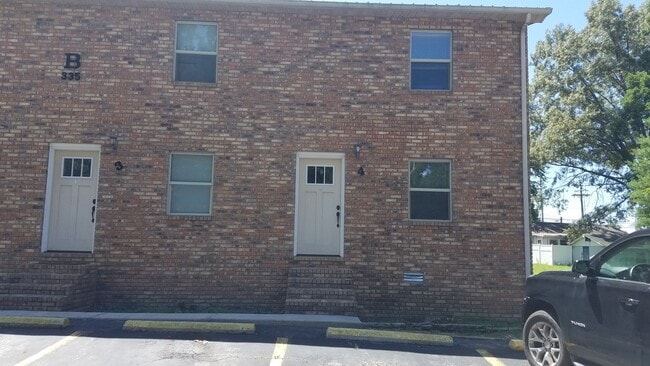 very safe location - 335 W 12th St Unit C-4