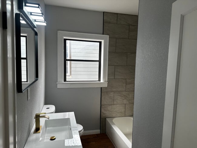 Photo - 2412 Summer Ave