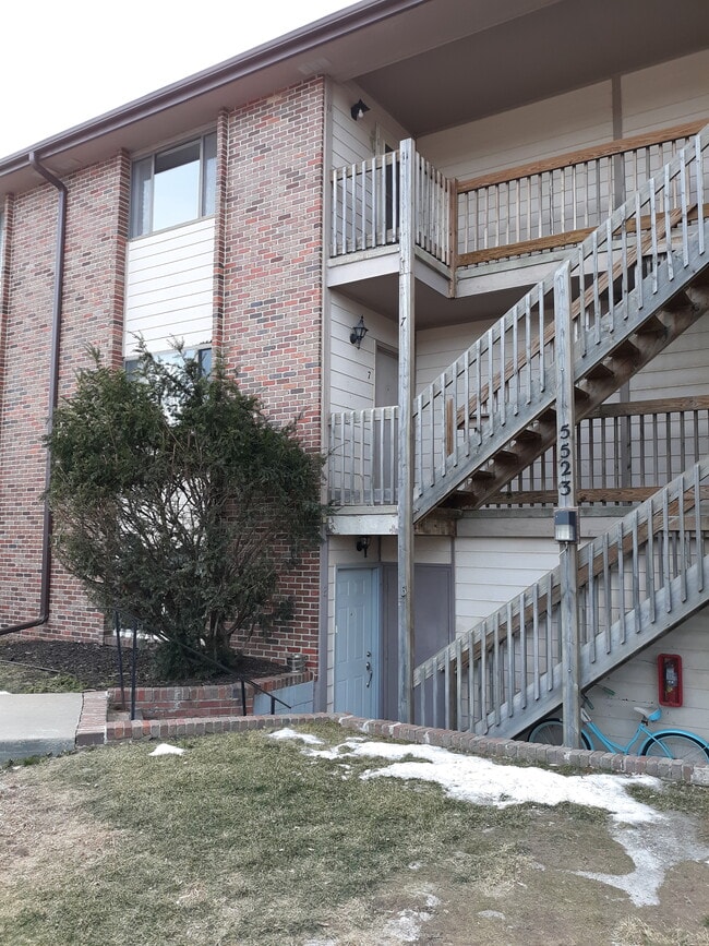 Building Photo - 5523 S 31st St Unit 3 Rental