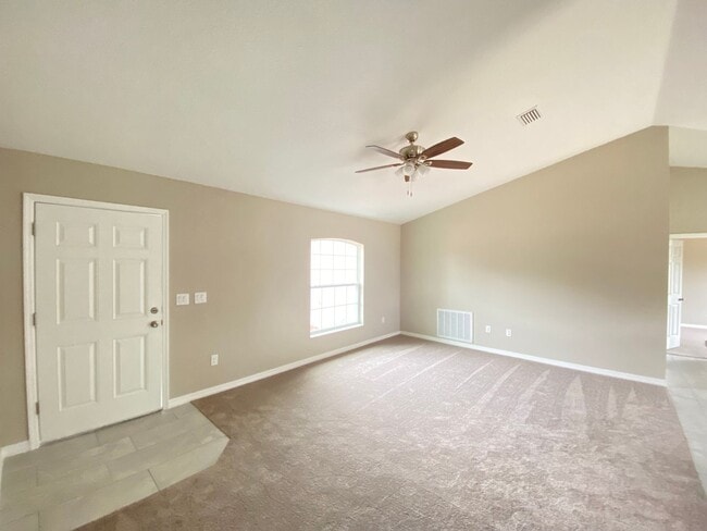 Photo - Desirable SW Ocala Neighborhood 3/2/2 *WON...