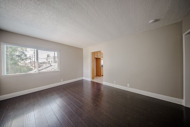 1037 E. 4th St