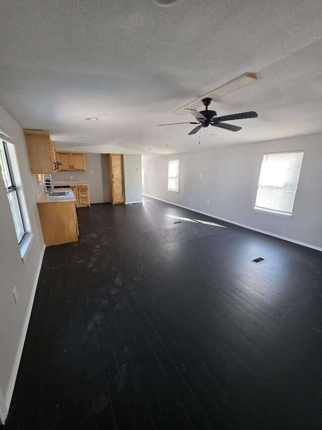 Photo - 310 Paddock St