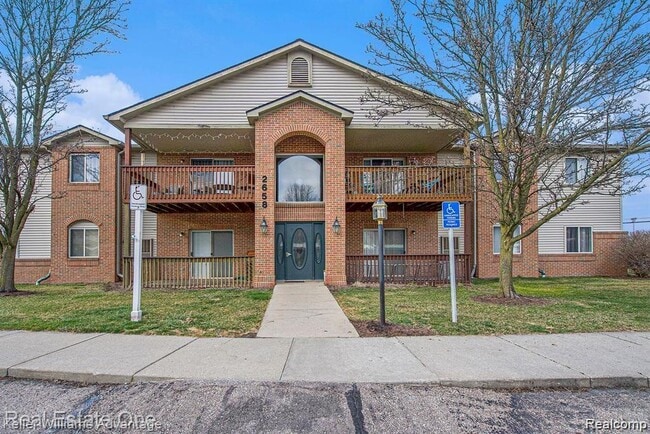 Building Photo - 2658 Stadium View Dr Unit 7